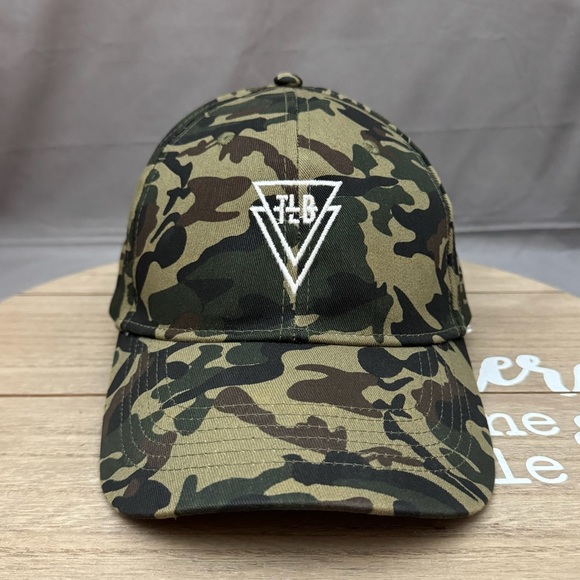 The Lost Breed Camouflage Strap Hat Men’s and Women’s Green One Size Fits Most - Picture 1 of 6